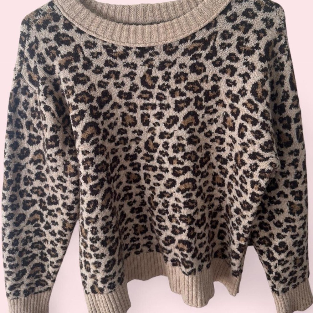 American Eagle Outfitters Leopard Print Sweater - Cream and Brown